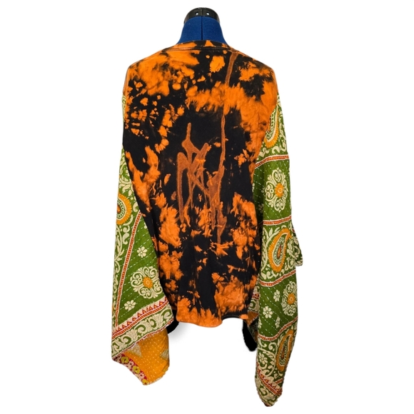 Red Hot Chili Peppers Handcrafted Upcycled Band Tee With Kantha Sleeves - Picture 3 of 3